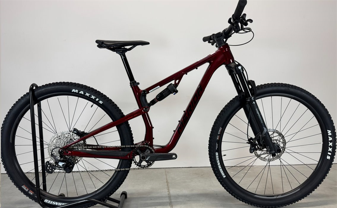 ONE-TWENTY 600 Burgundy Red(Black/Red) SHORT - BAZAR