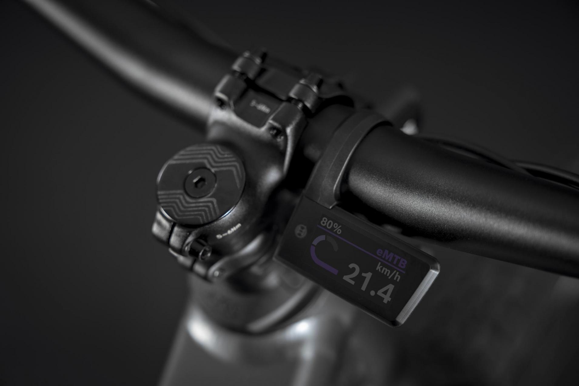 Detail hlavové trubky