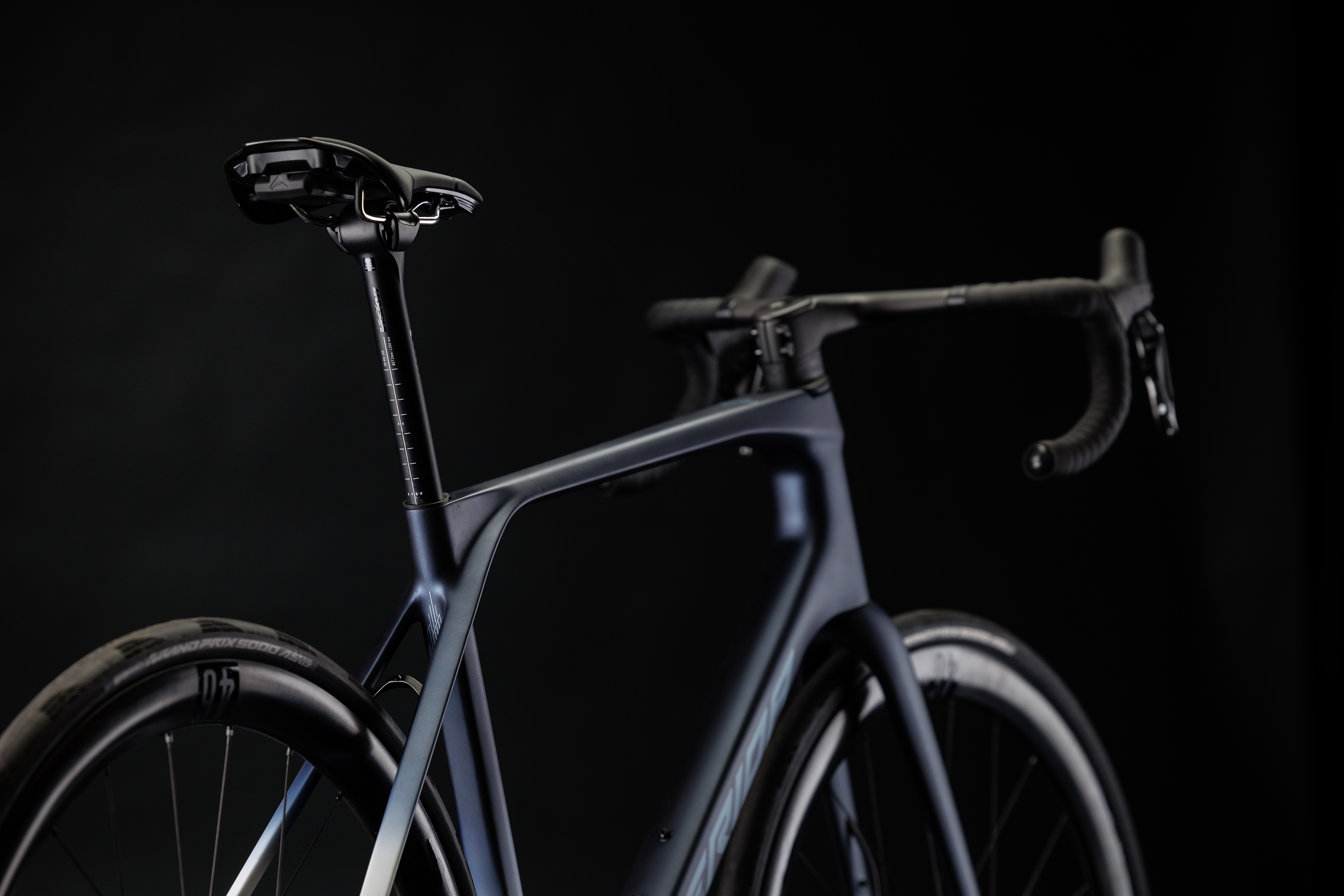 Detail hlavové trubky