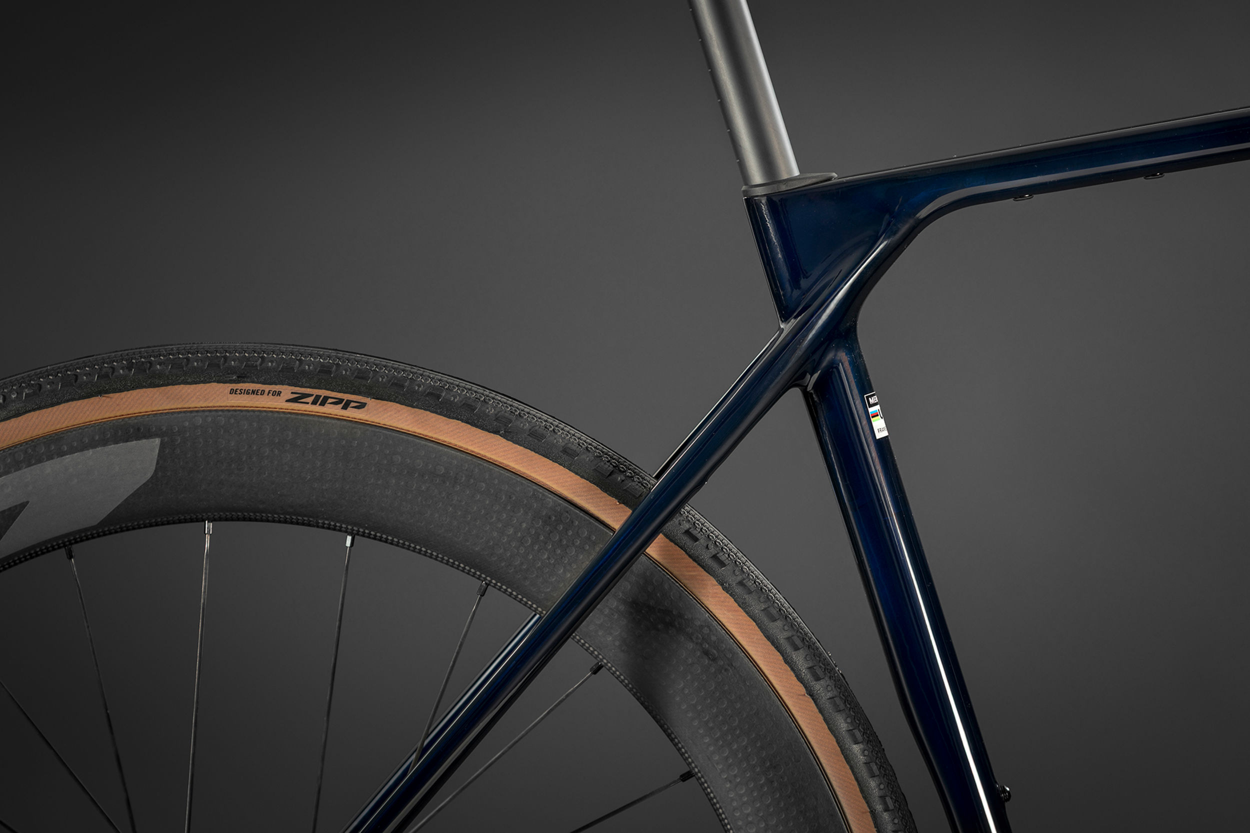 Detail hlavové trubky